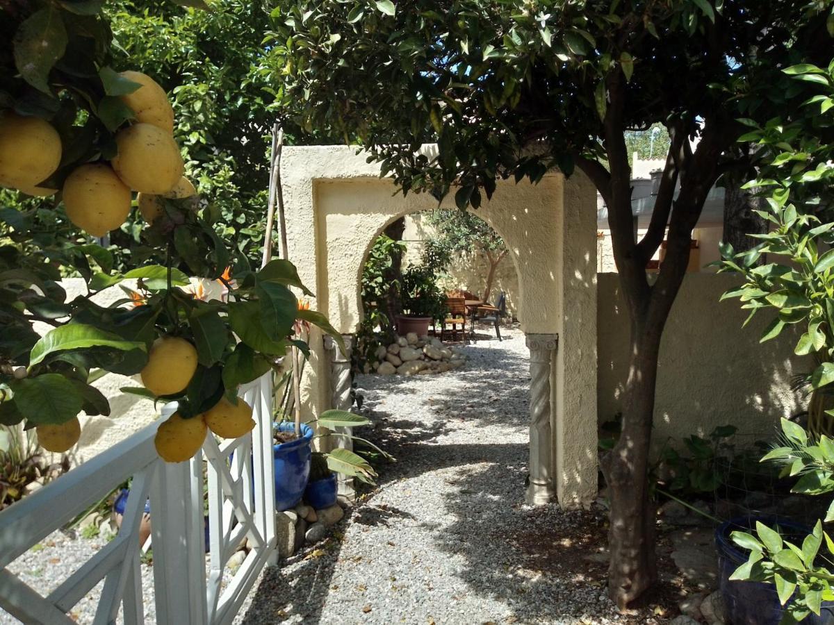 L'orangeraie Bed & Breakfast *